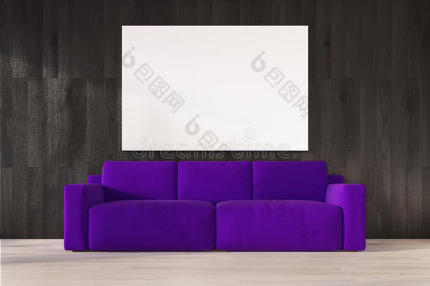 黑的墙,<strong>紫色</strong>的沙发,<strong>海报</strong>