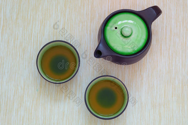 调制和健康的日本人绿色的茶水serve的过去式采用传统的空心
