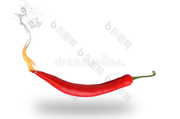 观念照片关于燃烧的红色的热的红辣椒胡椒和烟.伊斯拉特