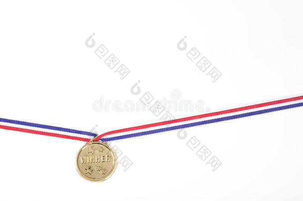 金奖章为一竞争获胜的人向白色的
