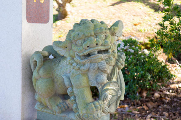 中国人狮子雕像采用太阳一天-钱纪念碑公园