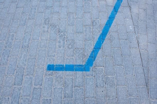 蓝色停放斑点向灰色块石面路st向es和接头