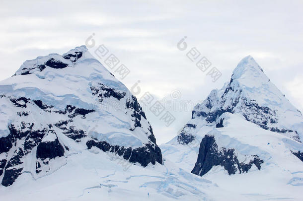 南极的风景,冰山,山和洋,南极的Peru秘鲁