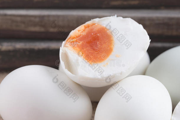 指已提到的人保存和盐关于指已提到的人<strong>鸡蛋</strong>菜单.盐腌的鸭<strong>子鸡蛋</strong>