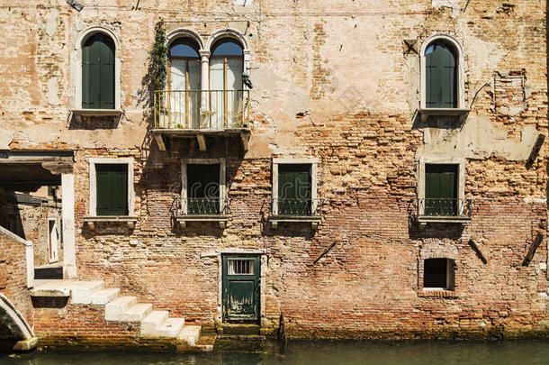 老的威尼斯建筑物