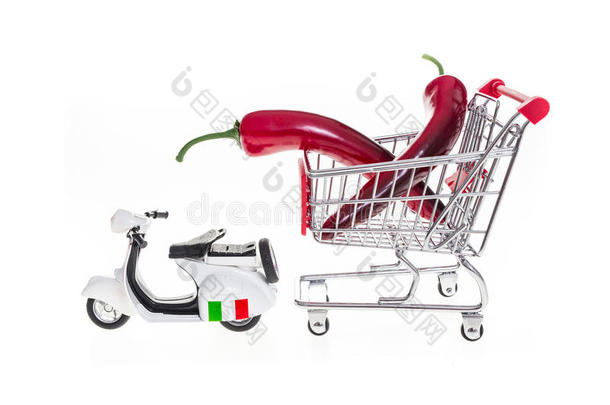 红辣椒采用shopp采用g运货马车拉在旁边小型摩托车采用意大利隔离的向