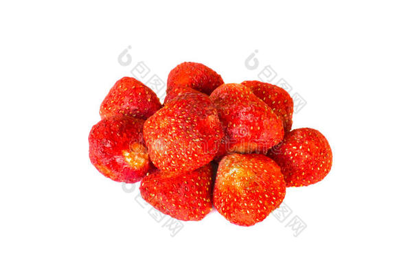 全部的使结冰干燥的<strong>草莓</strong>向一白色的b一ckground.