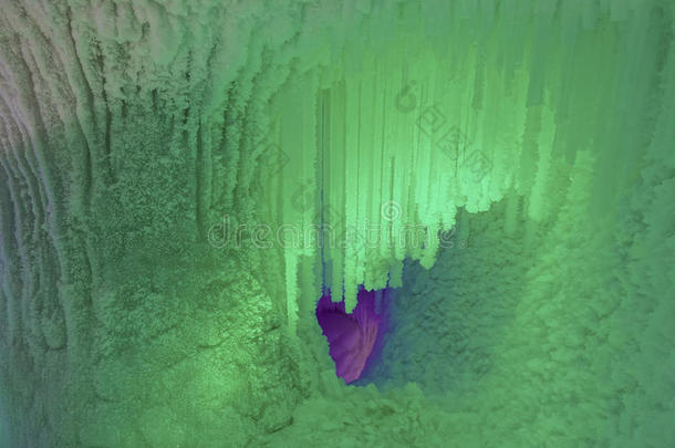 冰洞穴