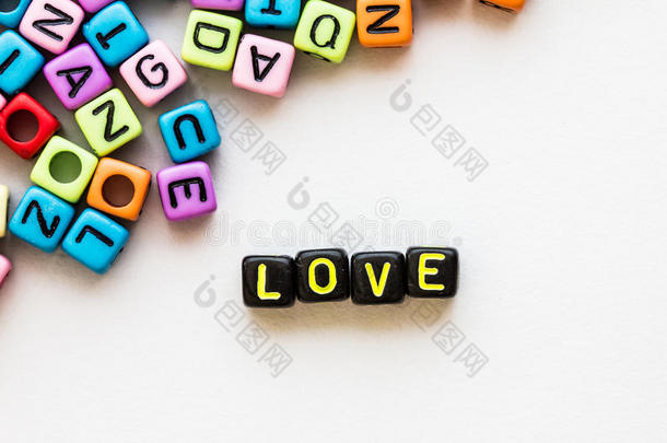 指已提到的人富有色彩的字母表单词立方形关于爱