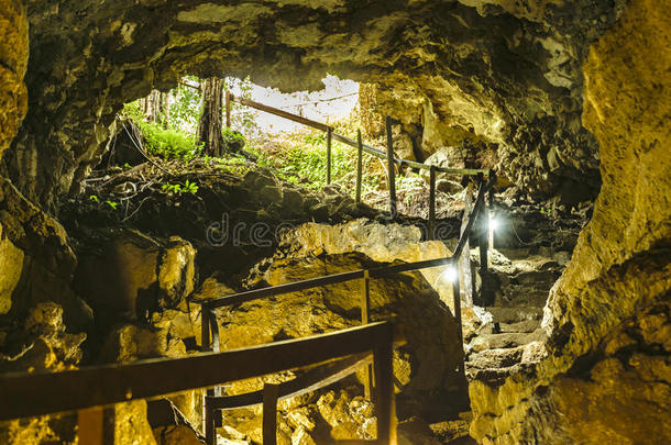 熔岩<strong>隧道</strong>,加拉帕戈斯<strong>群</strong>岛,厄瓜多尔