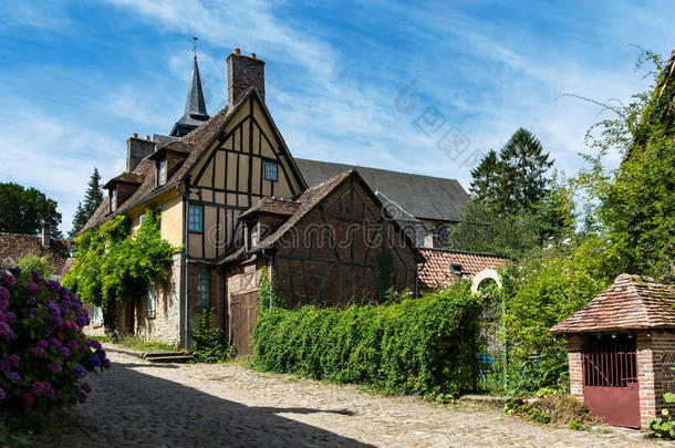 中古的村民房屋采用法国