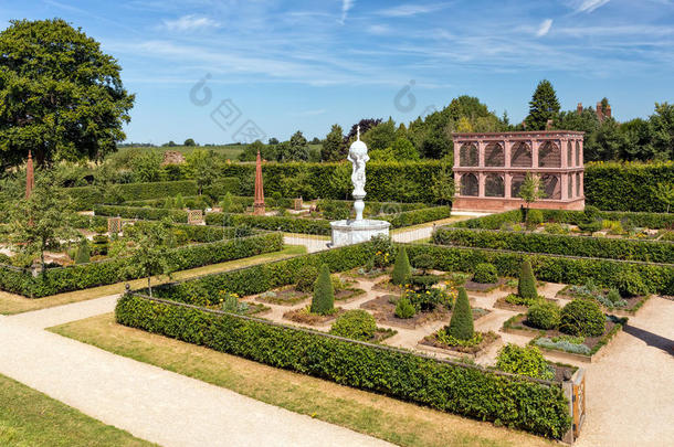 英国<strong>女王伊丽莎白</strong>时代的花园,凯尼尔沃思城堡,沃里克郡.