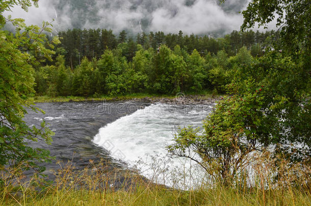 河采用挪威