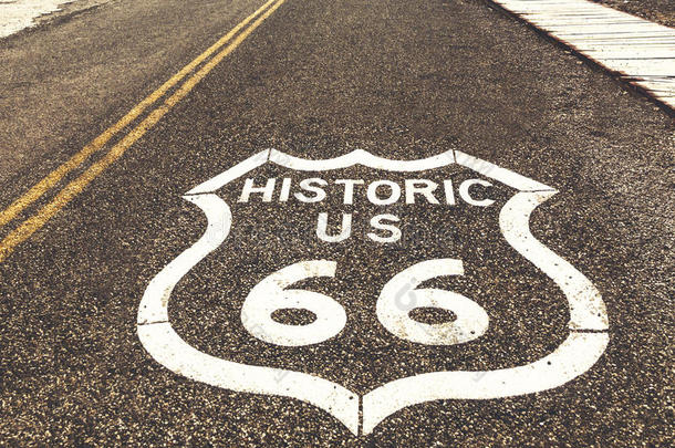 在历史上重要的我们路66公路符号向沥青采用奥特曼,Ariz向a,