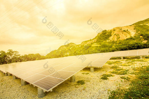 太阳的动力镶板为改革绿色的能量为生活和=moment
