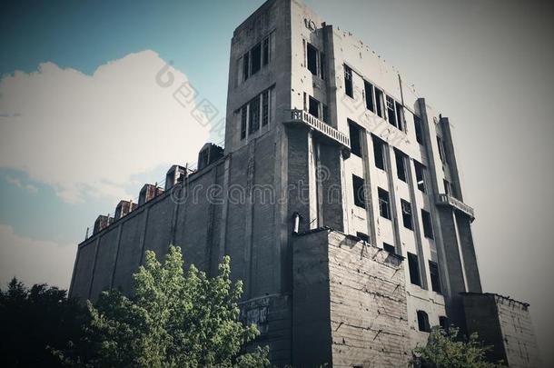被放弃的建筑物从苏联