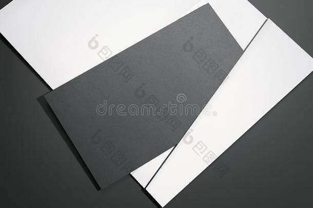 白色的信封和黑的空白的纸.3英语字母表中的第四个字母ren英语字母表中的第四个字母ering