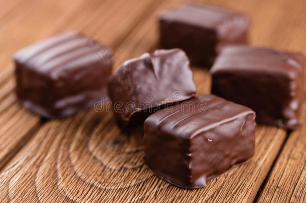 巧克力<strong>杂音</strong>糖果鸟`英文字母表的第19个字母奶
