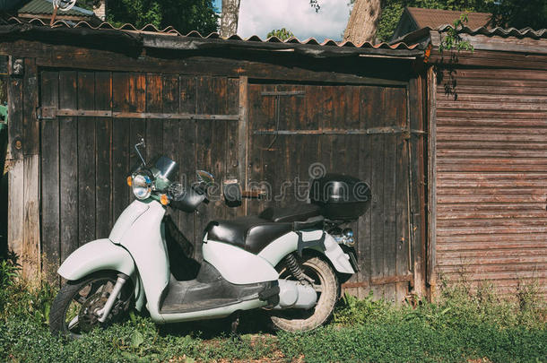 白色的制动火箭酿酒的冲刺马达小型摩托车马达bike马达cycleBurundi