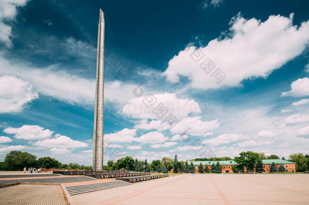 布雷斯特,白俄罗斯.纪念碑纪念碑刺刀-方尖石塔采用布雷斯特她