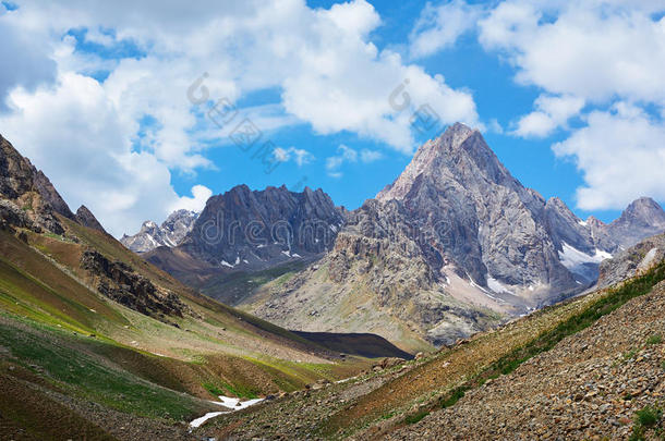 风景关于美丽的高的扇子山采用塔吉克斯坦