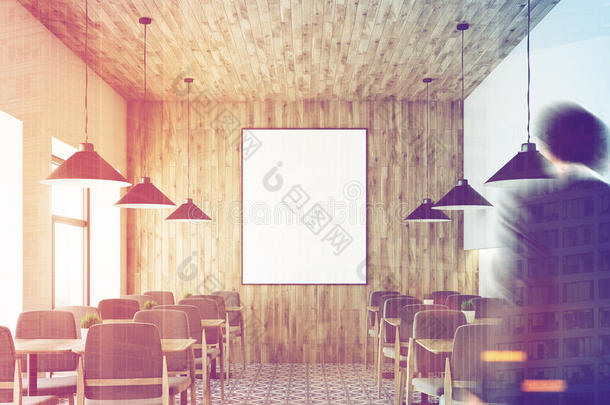 白色的<strong>咖啡馆</strong>,木制的天花板,<strong>海报</strong>,人