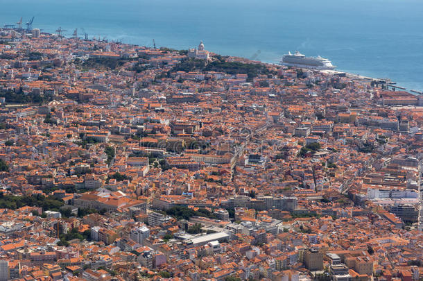 里斯本葡萄牙空气的看法到达飞机高的高度Perps