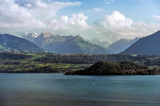 湖图恩采用瑞士