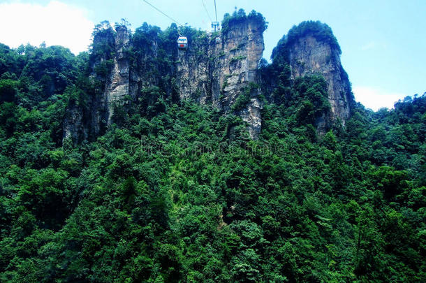 指已提到的人山峰,指已提到的人岩石,中国人张家界风景