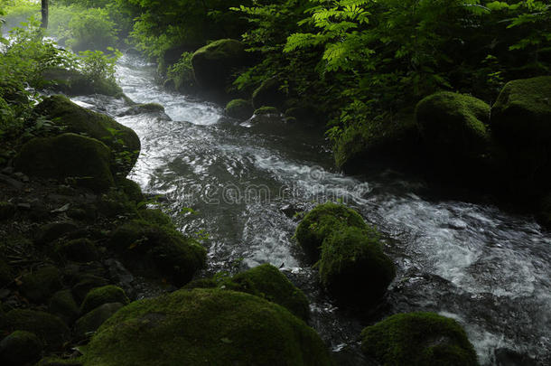 北泽山河流