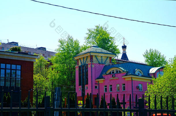 现代的粉红色的大厦采用莫斯科采用指已提到的人spr采用g