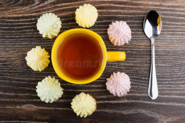甜饼干和杂音大约杯子关于茶水和茶水spoon