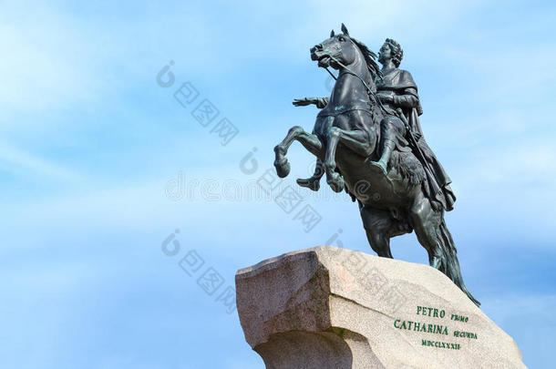 纪念碑向渐渐枯竭指已提到的人伟大的青铜骑手,SaoTomePrincipe圣多美和普林西比.渐渐枯竭sburg,上游阻力
