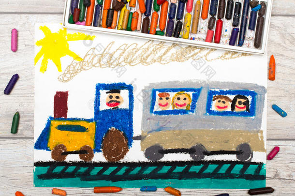 绘画:火车和微笑的乘客