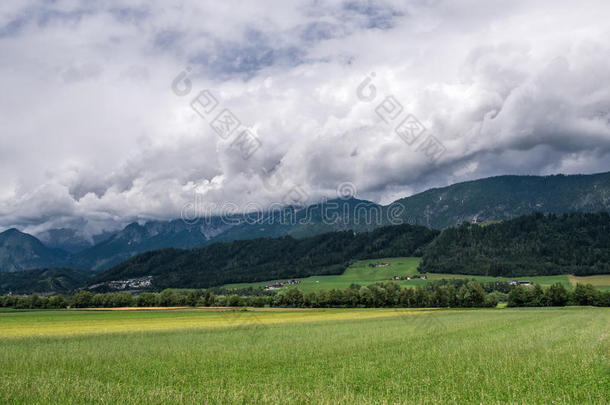 指已提到的人风景关于山采用蒂罗尔,奥地利