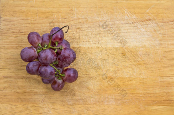 紫色的葡萄向指已提到的人木材质地背景