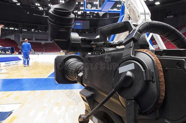 television电视机照相机在之前指已提到的人广播关于指已提到的人<strong>篮球比赛</strong>.