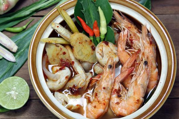 雄动物int.极好的宫虾清楚的汤,热的和有酸味的ThaiAirwaysInternational泰航国际汤,食物,Cuba古巴