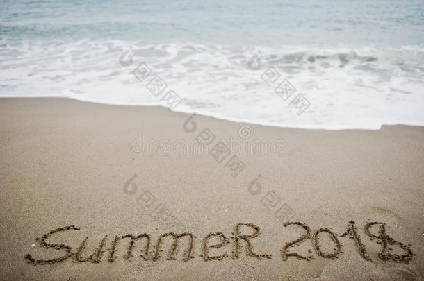 夏2018.新的年2018是（be的三单形式即将到来的观念.海和s和.