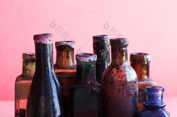 制动火箭设计瓶子宏指令看法.富有色彩的恶劣的玻璃有塞小瓶放置