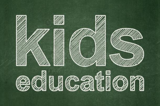 教育观念:小孩教育向黑板背景