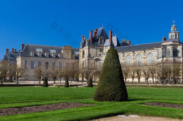 指已提到的人著名的王国的枫丹白露城堡,法国