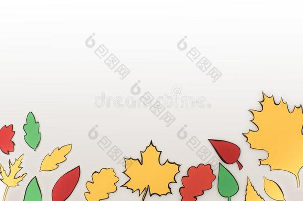 作品关于疲惫的秋的树叶