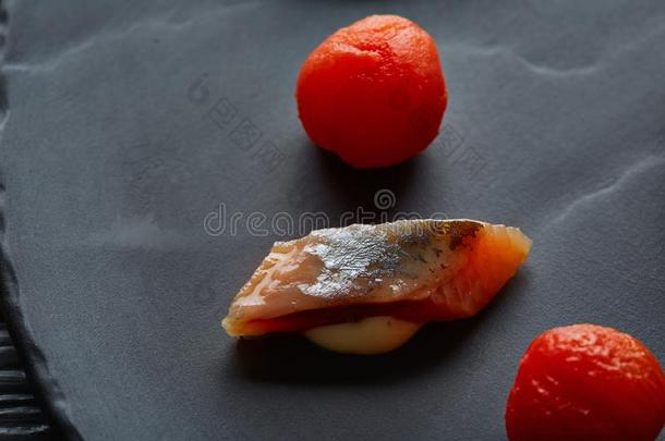 另一方面沙丁鱼和激动人心的番茄宏指令