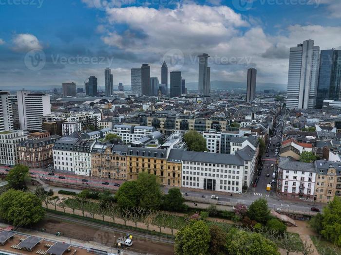 德国法兰克福的鸟瞰图包括商品交易会大厦现